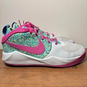 Nike Girls Team Hustle White Basketball Shoes Sneakers 7Y / 8.5 Women DC1993-001